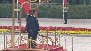 Lire la suite à propos de l’article Voyage de Félix Tshisekedi à Beijing : la RDC veut rompre sa relation avec les occidentaux (France 24)