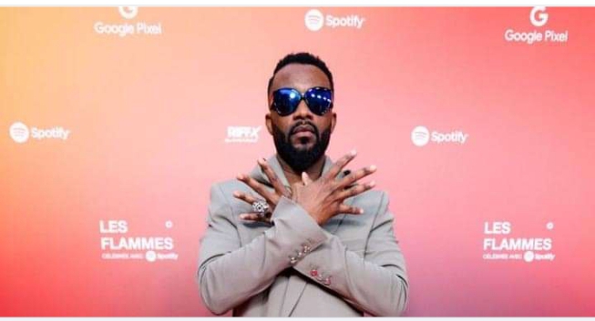 You are currently viewing Musique-Flammes Awards : Fally Ipupa récompensé par une flamme exceptionnelle