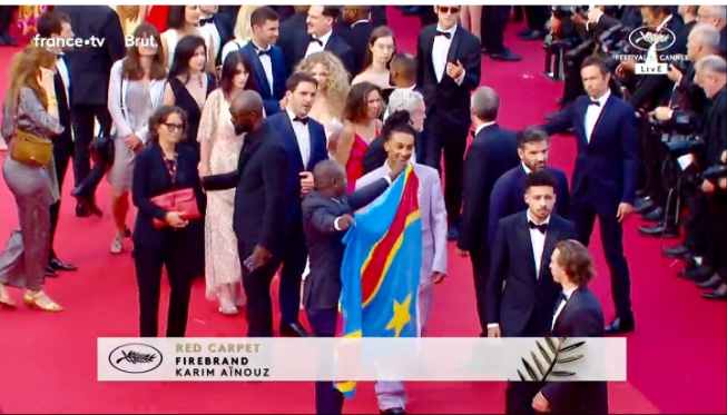 You are currently viewing CULTURE : Le Drapeau de la RDC a flotté au tapis rouge du Festival Cannes pour la première fois