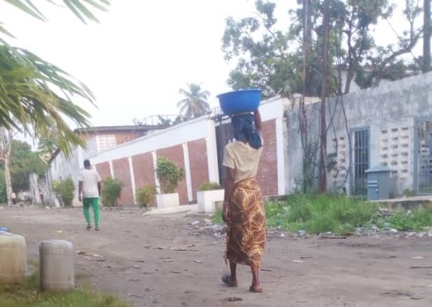 Lire la suite à propos de l’article Kinshasa : le quartier Sans Fil à Kingabwa en pénurie d’eau depuis 5 mois