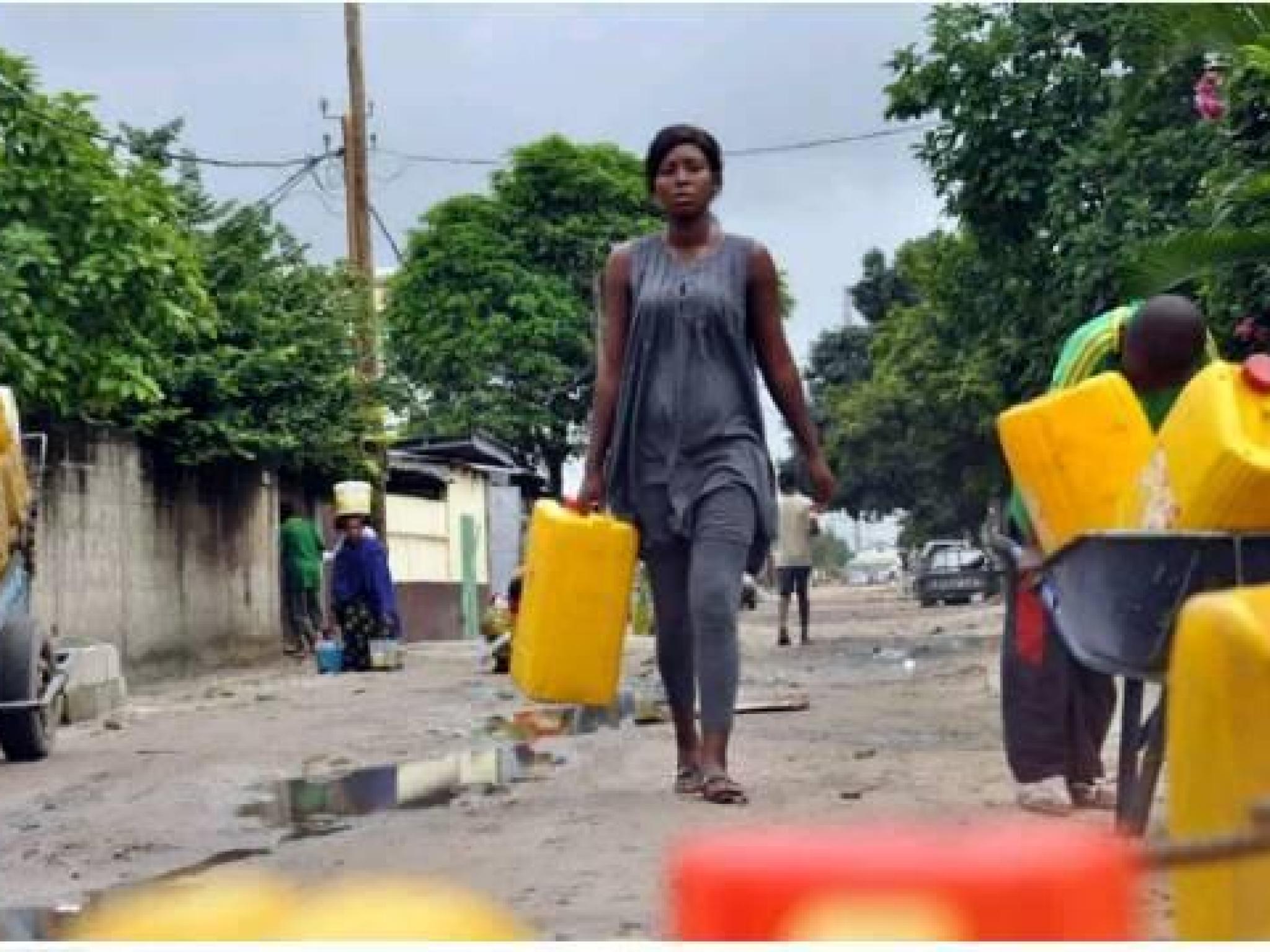 Lire la suite à propos de l’article Kinshasa-Société: Crise d’eau à Limete, les habitants de kingabwa appellent à l’implication des autorités