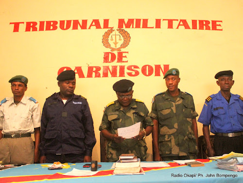 You are currently viewing Tshopo : trois militaires des FARDC et 1 policier comparaissent devant le tribunal militaire garnison de Kisangani