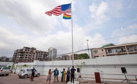 Lire la suite à propos de l’article Monde : l’ambassade des USA en RDC exhibe le drapeau de la communauté lesbiennes et Gays( LGBT)