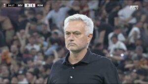 Lire la suite à propos de l’article Europa League : après la défaite de l’AS Rome, José Mourinho est poussé vers la sortie