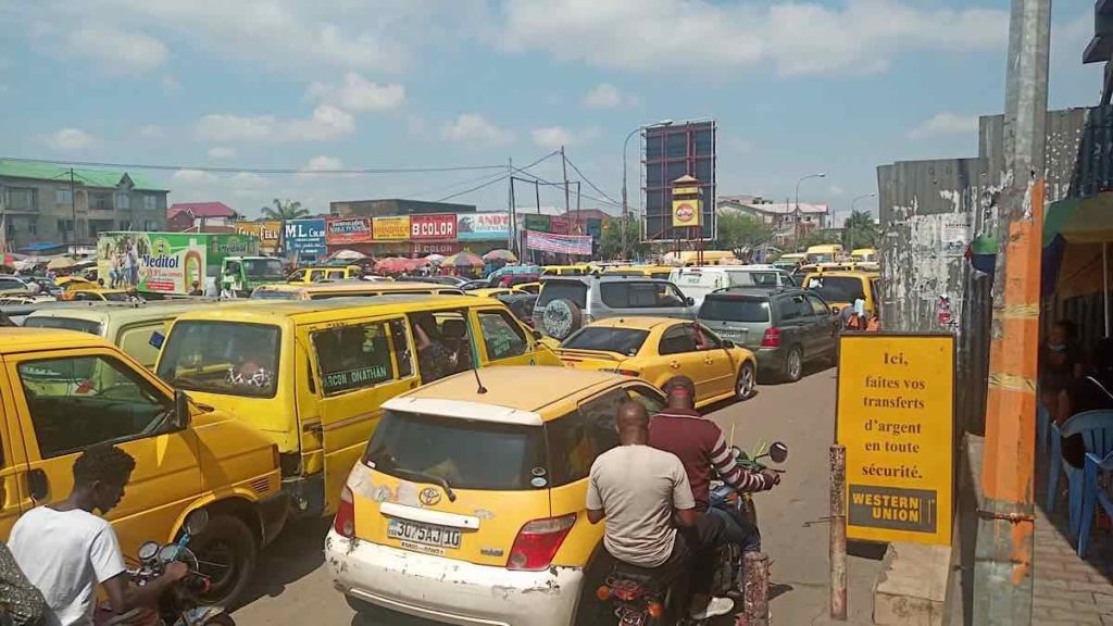 You are currently viewing RDC-Kinshasa: Les données d’enregistrement des taxis, taxis-bus et moto-taxis introuvables à l’hôtel de ville