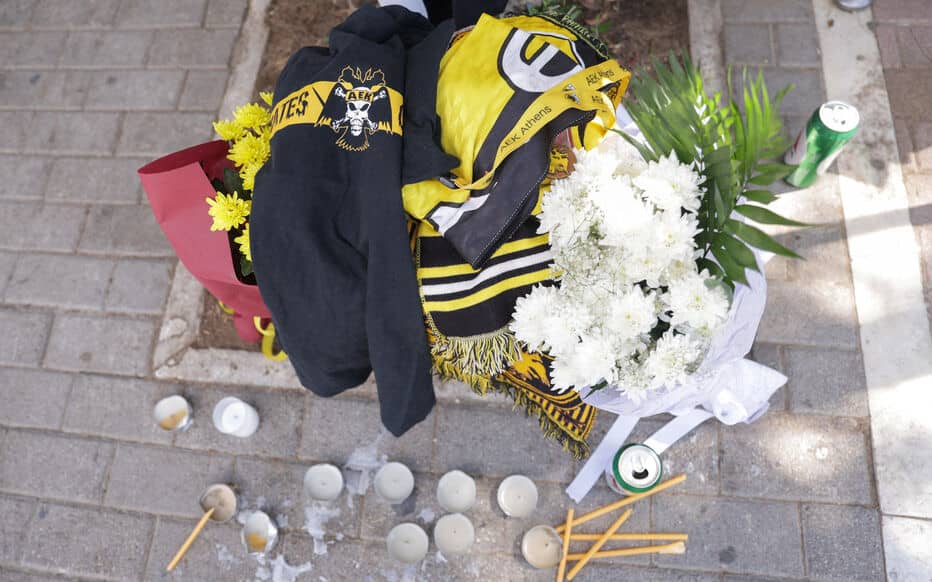 You are currently viewing UEFA Ligue des Champions : un supporter grec poignardé à mort avant le match AEK Athènes vs Dinamo Zabreb