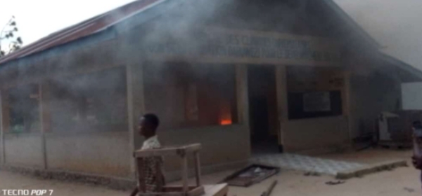 Lire la suite à propos de l’article Tshopo : Un incendie ravage la morgue des Cliniques Universitaires de Kisangani