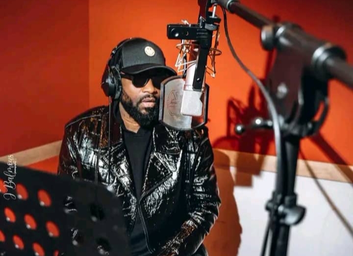 Lire la suite à propos de l’article Musique : L’album rumba “Formule 7” de Fally Ipupa est certifié disque d’or par une Organisation musicale Française, une 2e dans sa carrière