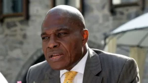 Lire la suite à propos de l’article Affaire Koffi Olomide : Martin Fayulu qualifie «une insulte de trop» la convocation de la Cour de cassation