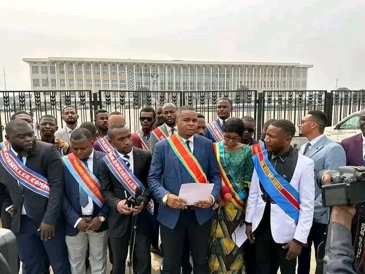 You are currently viewing RDC : Toujours pas de publication du nouveau calendrier des élections des bourgmestres, le collectif des conseillers communaux projette une manifestation ce jeudi