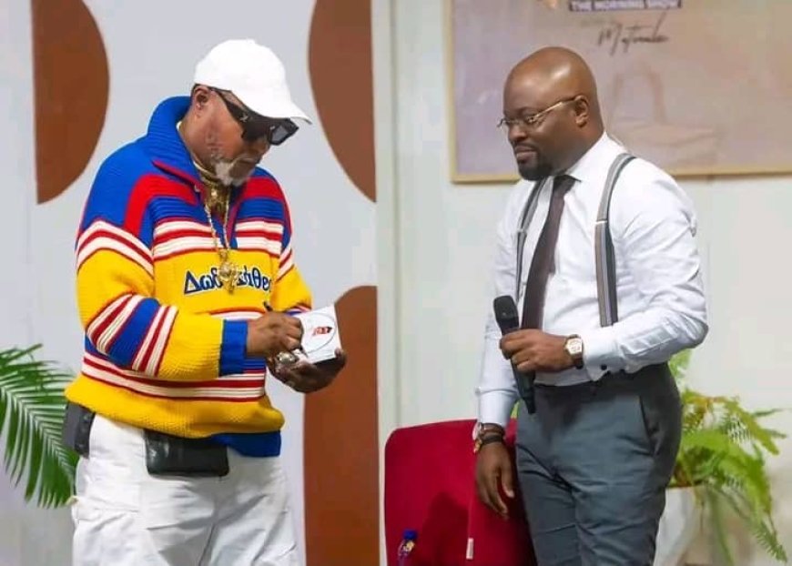 You are currently viewing Sortie médiatique de Koffi Olomide à la RTNC sur l’agression Rwandaise : Suspendu, Jessy Kabasele est attendu au CSAC ce jeudi