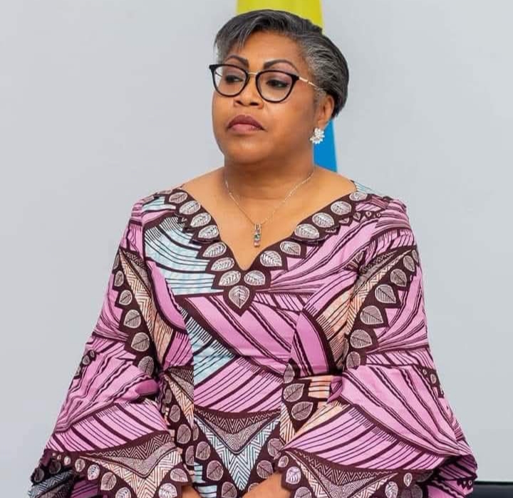 Lire la suite à propos de l’article Remaniement du gouvernement : Judith Suminwa se queda