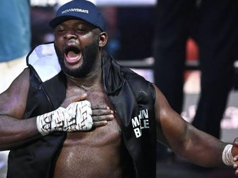 Lire la suite à propos de l’article Boxe : Le congolais Martin Bakole en tête du classement des poids lourds africains