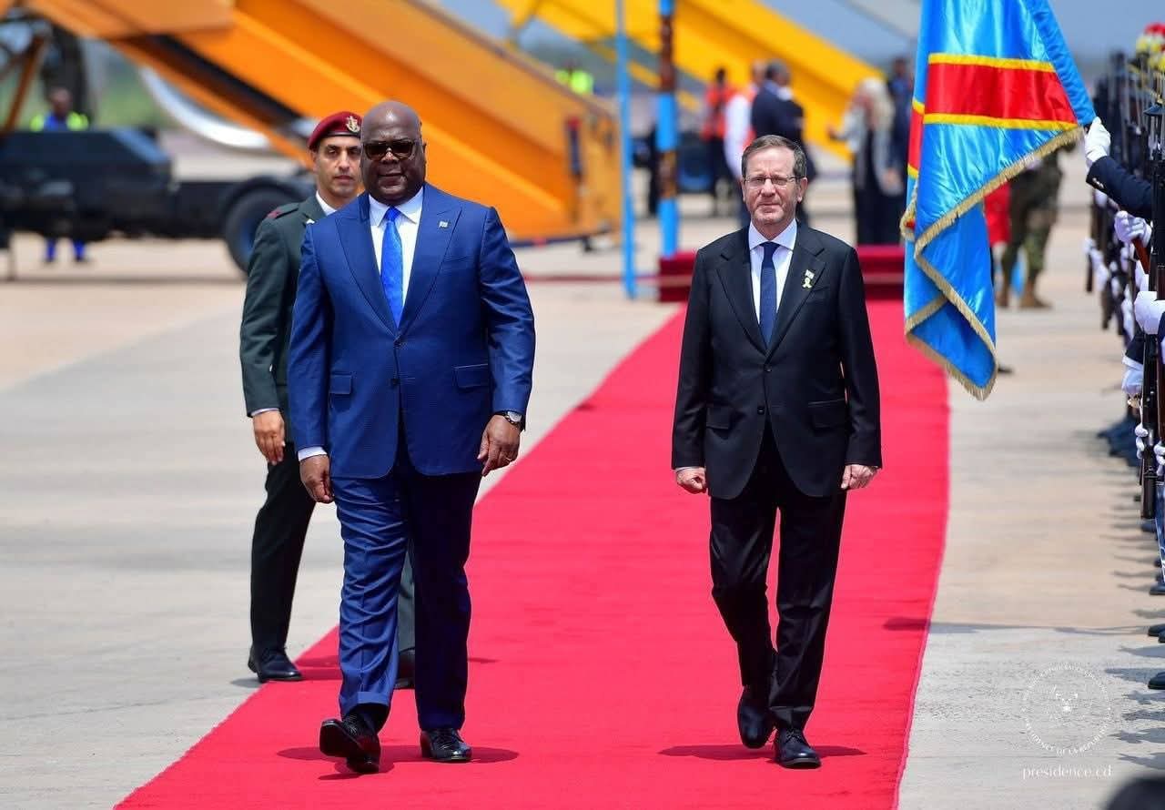 Lire la suite à propos de l’article Kinshasa : le Président israélien Isaac Herzog en visite officielle pour renforcer les liens bilatéraux avec la RDC