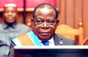 Lire la suite à propos de l’article SÉNAT : dos au mur, Bahati Lukwebo annonce sa démission mais réaffirme sa loyauté à Félix Tshisekedi (Officiel)