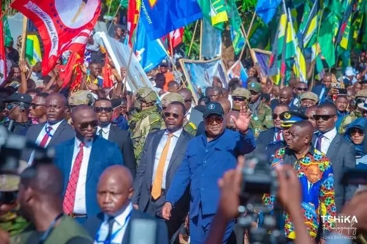 You are currently viewing 13 ème session de la conférence des gouverneurs : Félix Tshisekedi lance officiellement les travaux