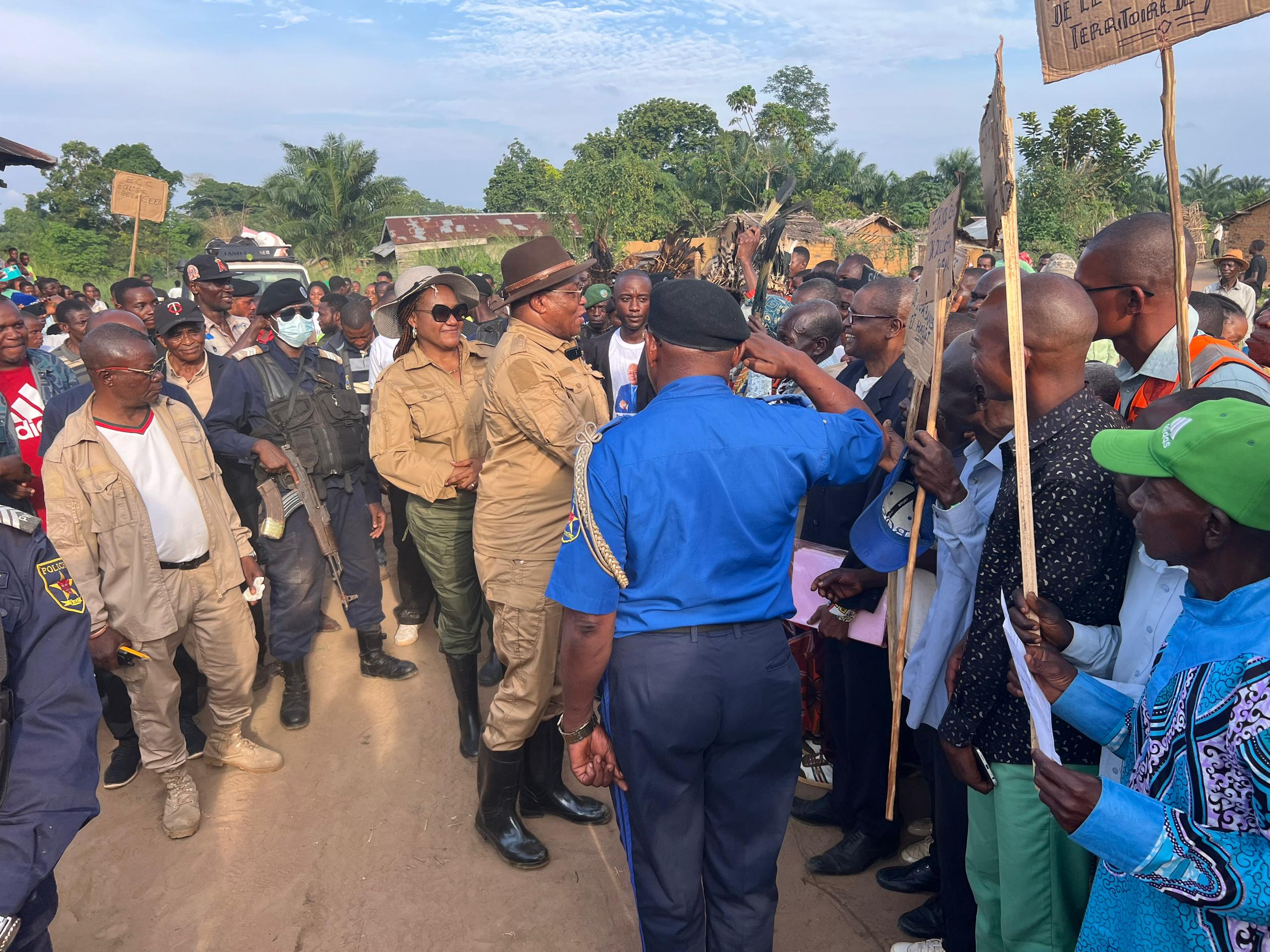 Lire la suite à propos de l’article TSHOPO : Paul-Gaspard Ngondakoy accueilli en grande pompe à Yahuma