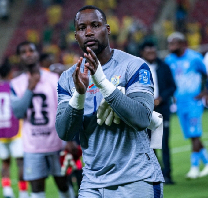 Lire la suite à propos de l’article Foot : Lionel Mpasi écrit son nom dans les annales de la Coupe du Monde