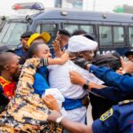 Sit-in contre la révision constitutionnelle : la situation vire au chaos à Kinshasa ; des leaders de l&rsquo;opposition gravement blessés et deux civils auraient perdu la vie
