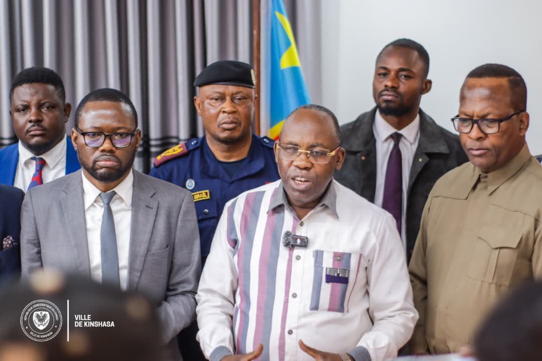 You are currently viewing Marche de la C64 – Ce n&rsquo;est plus le Palais du Peuple comme point de chute : l&rsquo;opposition et l’Hôtel de Ville de Kinshasa trouvent un compromis sur l’itinéraire