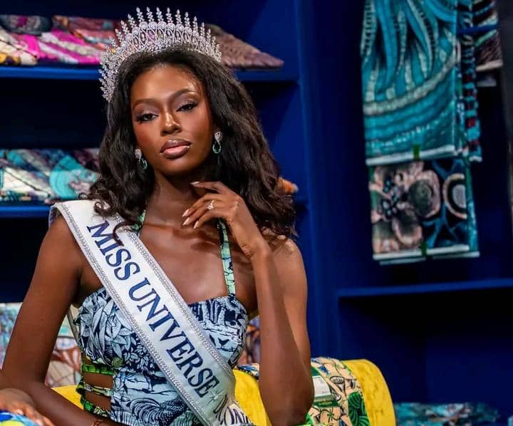 Miss Universe Internationale 2026: Jessi Kalambayi s&rsquo;apprête à représenter la RDC du 8 au 24 novembre à Porto Rico