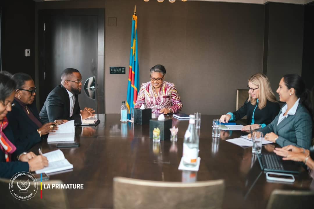 Lire la suite à propos de l’article Diplomatie : à New-York, Judith Suminwa discute avec la Banque mondiale et Standard Bank sur plusieurs projets structurants dont l’appui à la riposte contre Ebola