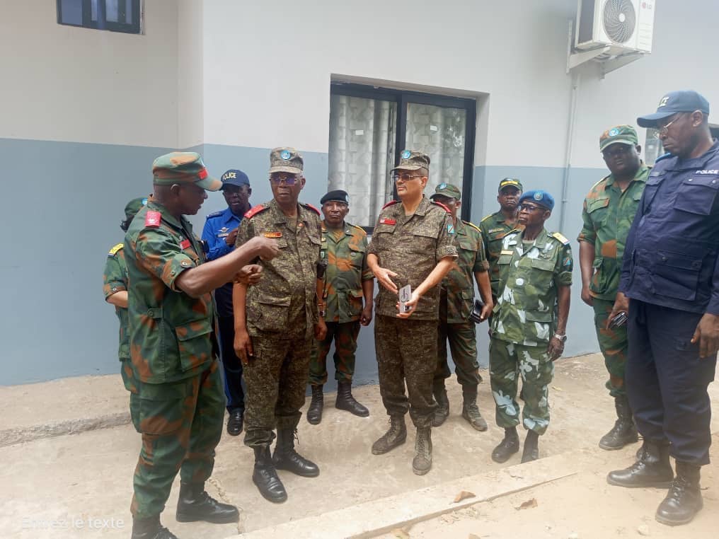 Lire la suite à propos de l’article Décès de deux responsables de la justice militaire: Félix Tshisekedi rend hommage à leur engagement au service de la République