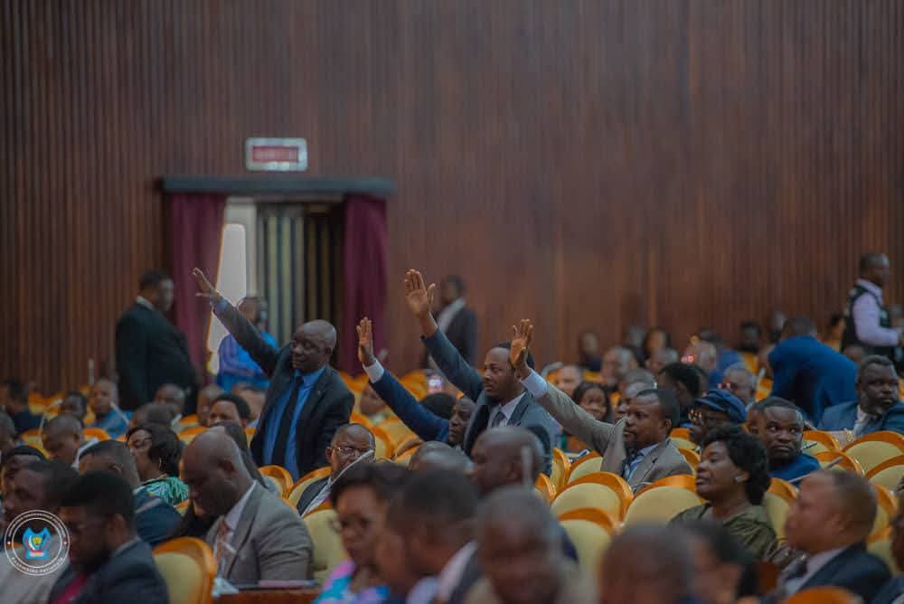RDC : Le parlement adopte la loi référendaire, ouvrant la voie à la modification constitutionnelle, voire à l&rsquo;adoption d&rsquo;une nouvelle Constitution