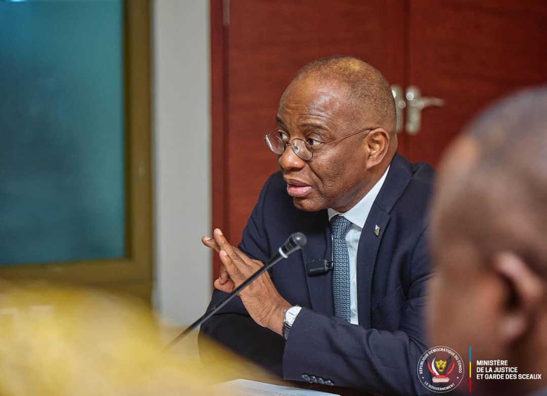 You are currently viewing FRIVAO: Guillaume Ngefa annonce une première enveloppe de 120 millions USD pour les réparations collectives destinées aux communautés de la Grande Orientale