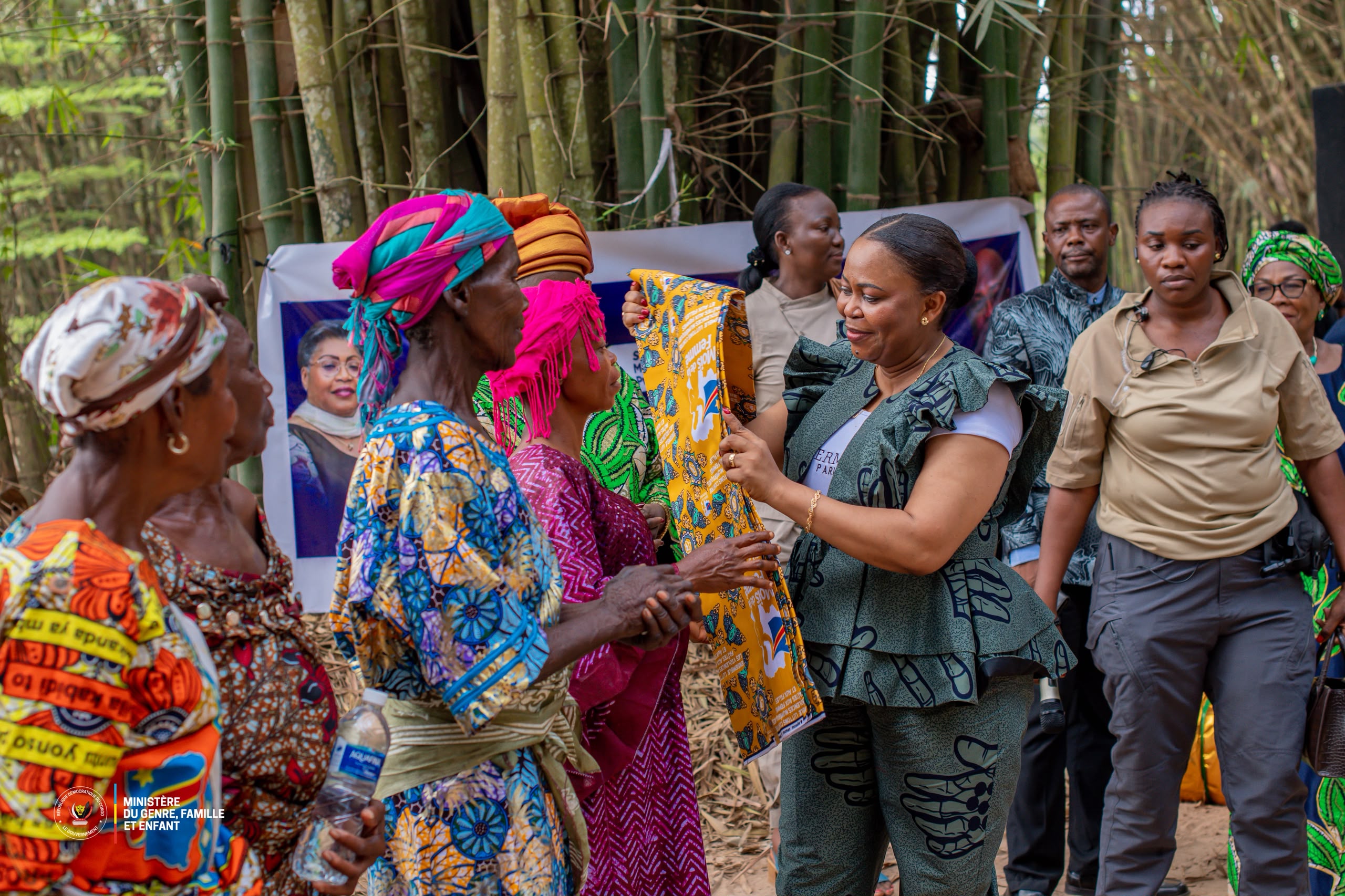 You are currently viewing Journée internationale de la femme rurale : Micheline Ombae Kalama lance les activités de la quinzaine à Kinshasa