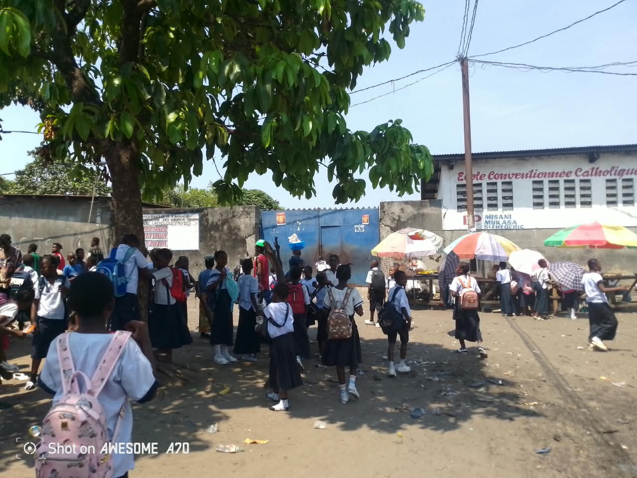 You are currently viewing Décès d&rsquo;un élève frappé par son enseignante à Kimbanseke : la famille de la victime accuse la police d&rsquo;être sous l’emprise de l&rsquo;établissement scolaire