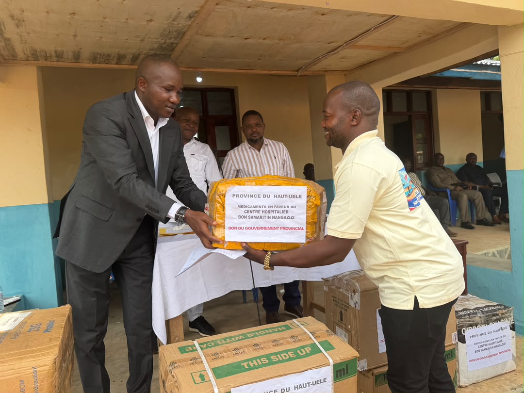 You are currently viewing Haut-Uélé : le gouvernement provincial appuie le Centre hospitalier Bon Samaritain de Nangazizi avec notamment un important lot de médicaments